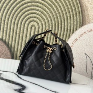 P790 25c ball pattern leather hip hop bag
Chanel chanel hobo armpit bag hippie armpit bag small
Retro Gold Coin Button Drawstring Bucket Bag + Diamond Pattern + Retro Black Gold
Classic chain design, full of high-end feel! Essential for daily travel,
Exquisite appearance and delicate texture,
Suitable for both casual and formal occasions
Style number AS5293
Size 30*26*14
9579086