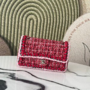 p1100
Chanel 25c show style red woolen ribbon cf❤️out of stock 25cm🍒🍎