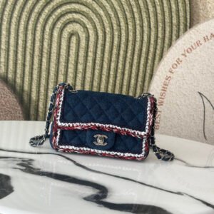 p1000
Chanel vintage middle-aged limited edition dark blue denim ribbon small size 20cm✔️
Classic and timeless - denim 💙