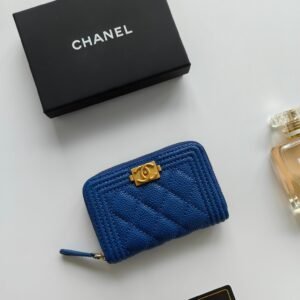 ￥70 Chanel card holder❤Coin purse️❤️Full leather inside and outside Style Impeccable workmanship details Adhere to high quality Style number: A84433 Size: 11.5x8cm