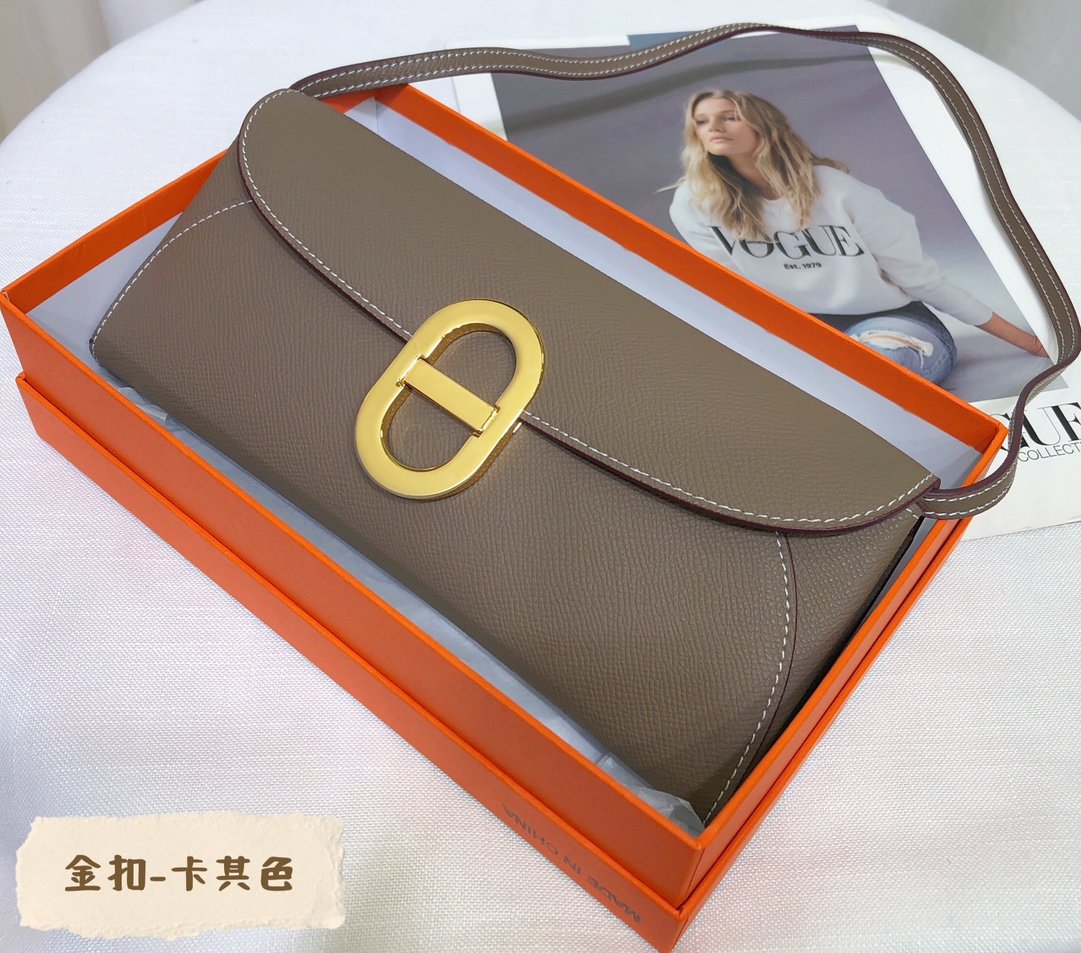 P300 Emmajia Ancre To Go Palm Pattern EP Leather #Golden Buckle Khaki
#The classic color that never goes out of style~Fashionable and versatile💯
Dimensions: length 24*width 4*height 10.5