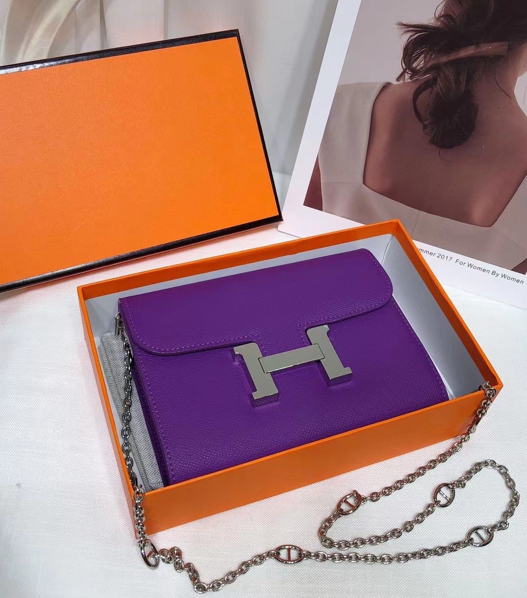 P290
Kangkang large wallet crossbody bag calfskin EP leather silver buckle ready stock🔥A style that can be used all year round🐴
Dimensions: length 18*width 5*height 14 - Image 5