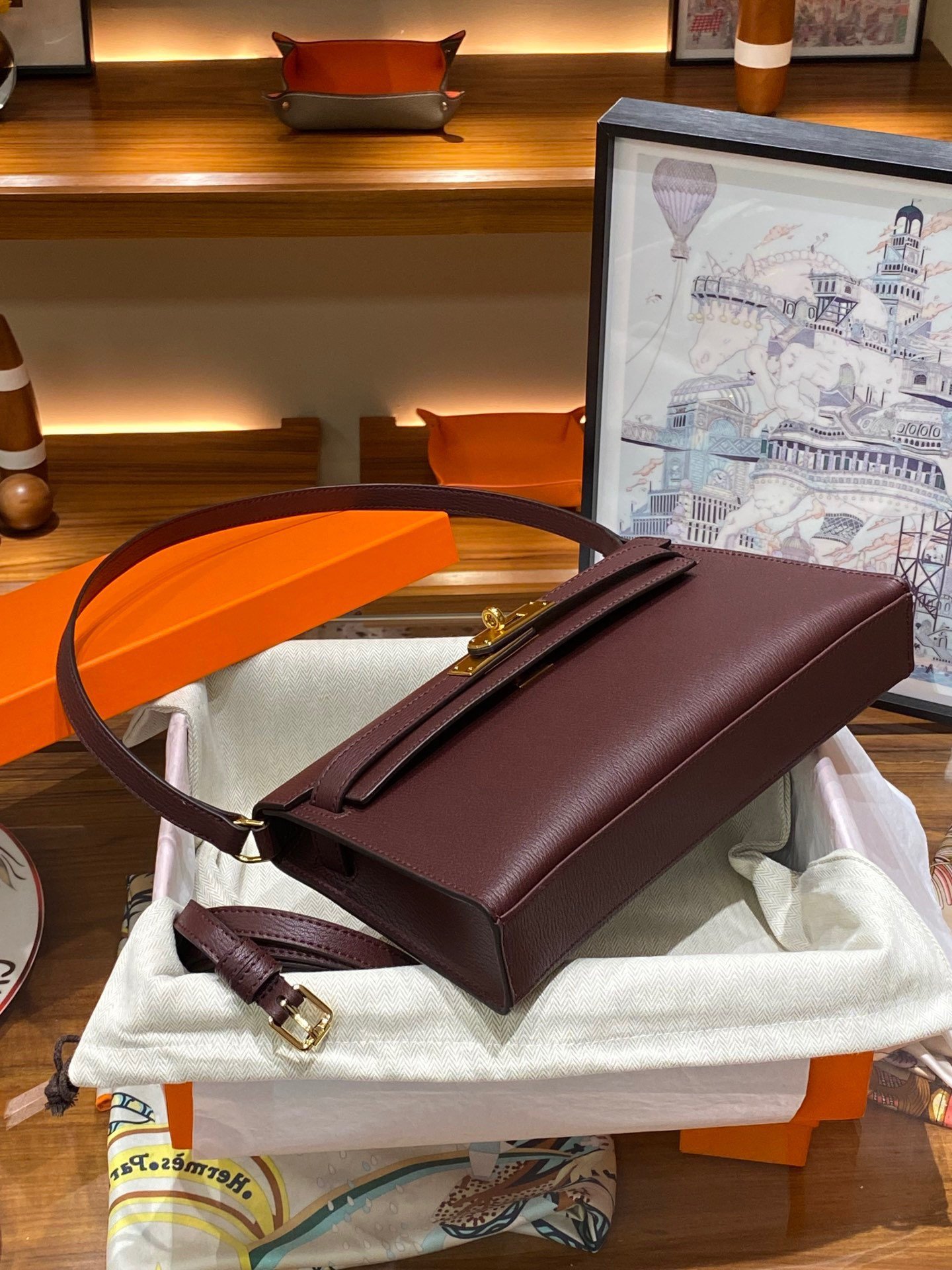 P320 Kelly elan is the same original goatskin as ZP, with long and short double shoulder straps, real gold electroplated hardware, button wrapping, water-based edge oil, size: 27.5*15.5*5 saddle red - Image 3