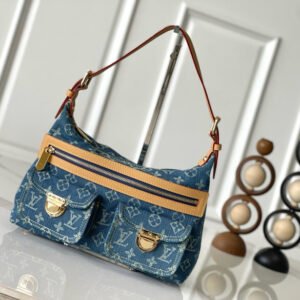 Top original single, exclusive real shot, this model M44464
Second-hand series, out-of-print limited edition. Denim elements will never go out of style, and no matter how you pair them, they look stylish and invincible! Close your eyes and enter ~ Size: 30.0×10.0×19.0cm