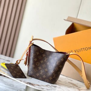 p750
[Special grade MB163c01 chip version original leather]
This All InBB handbag
Model: M12925 Presbyopia 163c01 chip version
Materials: Grade A all-steel hardware, imported original fabrics
Packaging: full set of original factory duty-free MB packaging
Dimensions: 16 x 13.8 x 12 cm