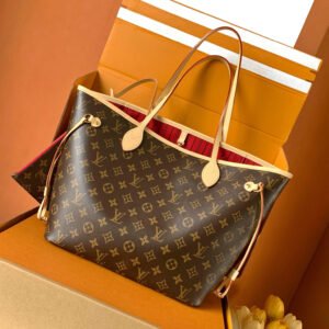 p
Neverfull medium bag
[Special enhanced version]
Model: M46987-41177
Leather: Italian grade A leather
Hardware: Imported grade A all-steel hardware
Packaging: Full set of original MB packaging
Dimensions: 31.0 x 28.0 x 14.0 cm (length x height x width)
Synchronized electronic chip internal code
Check the picture quality MB1233