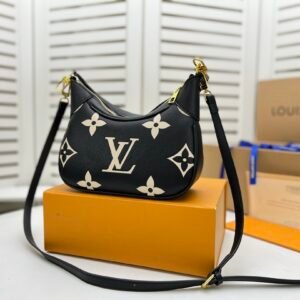 ~【Exclusive real shot】-M56091. LV2022 latest embossed print classic matching 💘💘It seems so casual when you go out...👛Girls can carry all the daily things. The most popular "❤️‍🔥underarm bag" shoulder strap can be extended 25 18