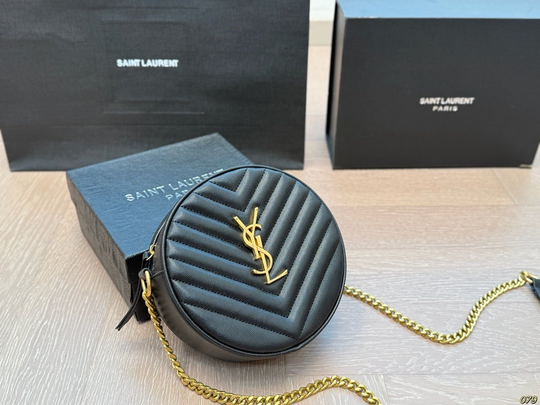 with box
Early spring series round cake bag, I really recommend keeping it for yourself. The combination of the chain is really amazing 🆕 Same style as the goddess 💕👜Original retro hardware, super delicate feel 🔆 Versatile and practical, size 17 17 - Image 5